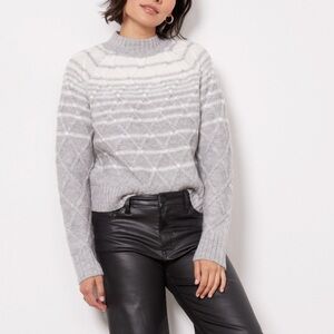 EVEREVE Leena Faded Criss Cross Mock Neck sweater